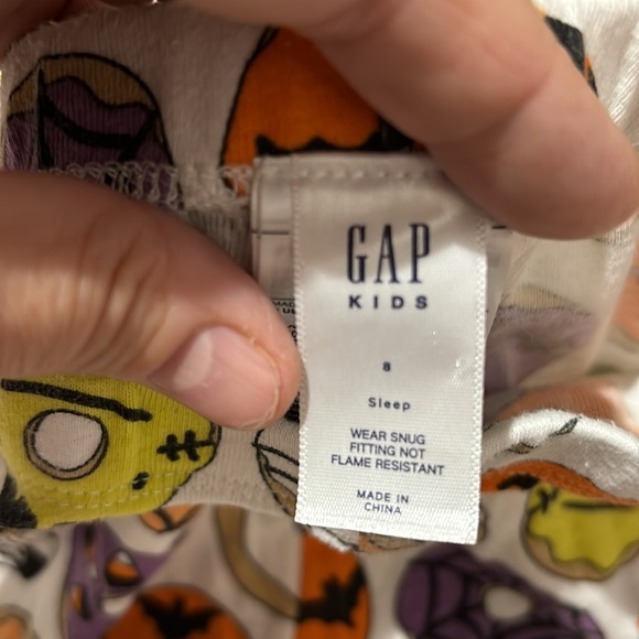 Gap 8 💯 cotton Halloween snug fit dognut pjs worn once euc monster witch web - Picture 2 of 6
